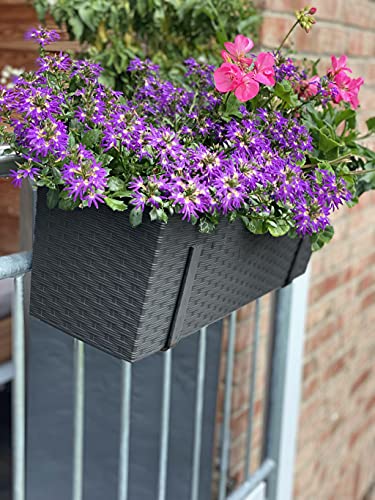 Blumenkasten mit Halterung im Bild: Kreher XL Balkonkasten