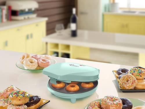 Cake Pop Maker im Bild: Bestron Donut Maker im Retro Design
