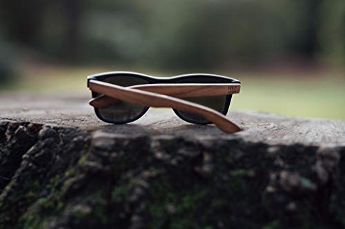 Herrensonnenbrille im Bild: Holzwurm Sonnenbrille mit Holzbü...