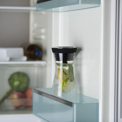 Kühlschrank-Karaffe im Bild: WMF Basic Wasserkaraffe aus Glas