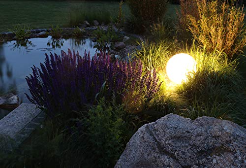 Leuchtkugel Garten im Bild: ChiliTec Kugelleuchte
