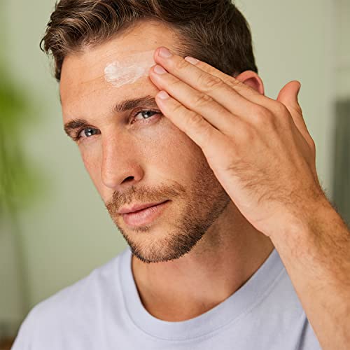 Männer Hautpflege im Bild: WELEDA Bio FOR MEN Feuchtigkeits...