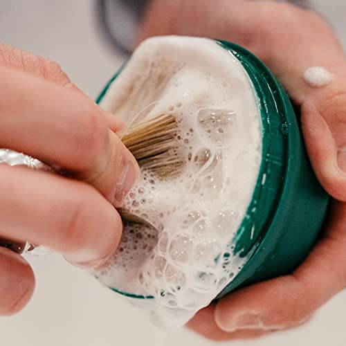 Rasierschaum im Bild: Proraso Shaving Soap inklusive Seifenschale