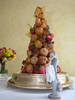 Croquembouche Pie