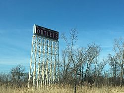 Great Lakes Crossing Outlets