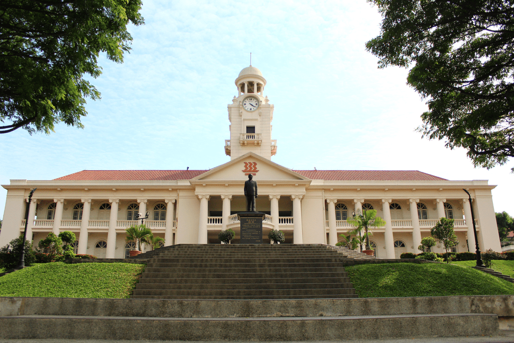 Hwa Chong Institution (HCI)